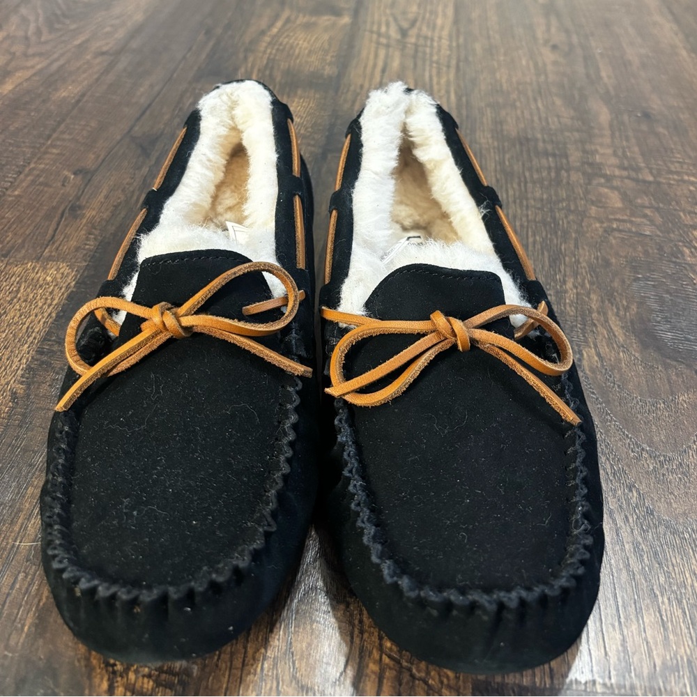 UGG Dakota Slipper